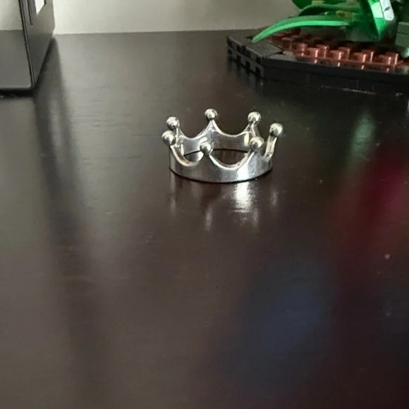 James Avery Silver Crown Ring - Picture 1 of 2